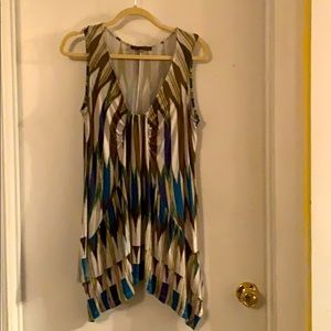 Multi colored gathered V neck top Medium